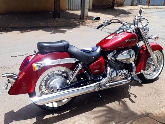 HONDA SHADOW 750 